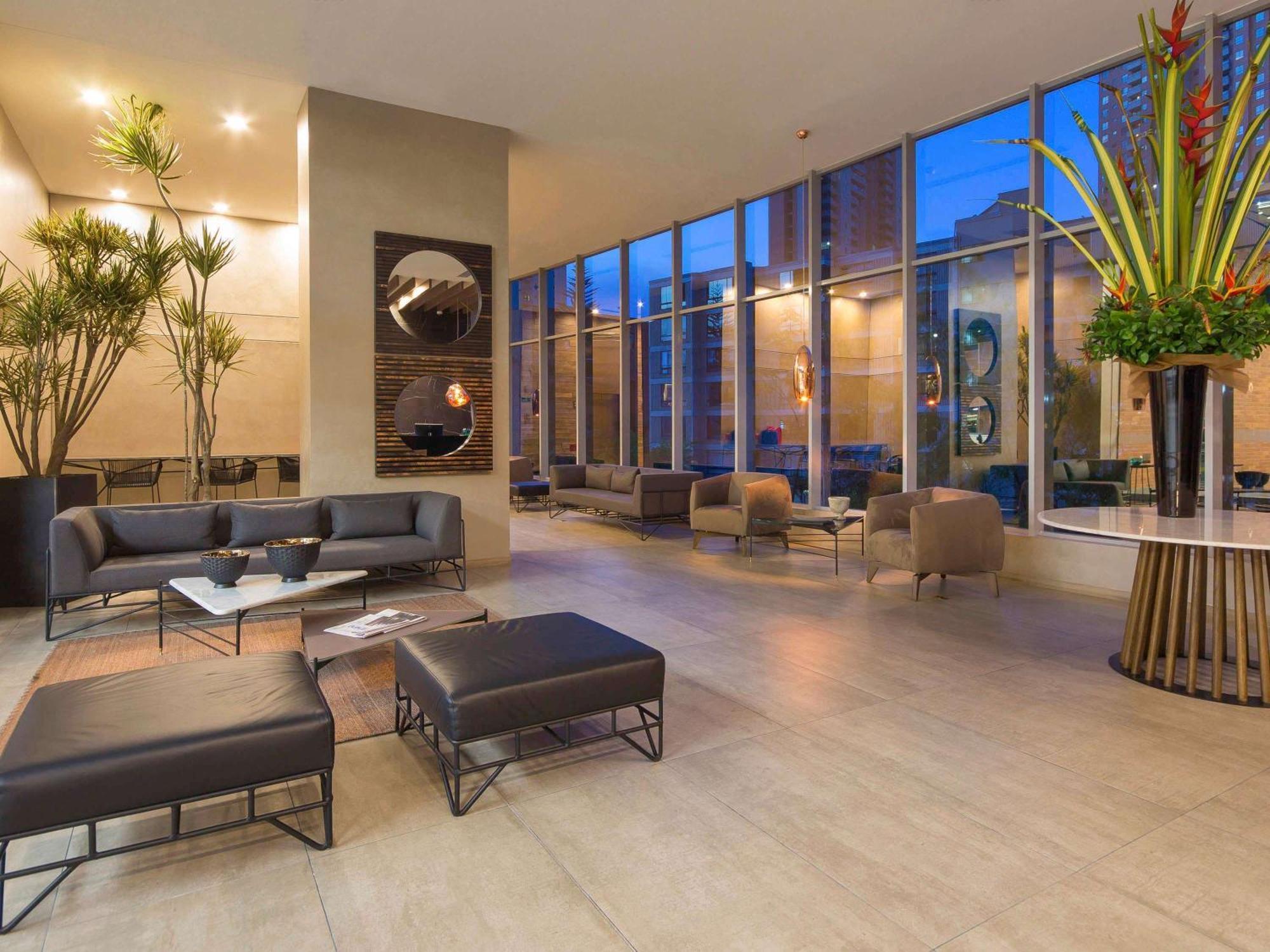 Novotel Medellin El Tesoro Luaran gambar Lobby